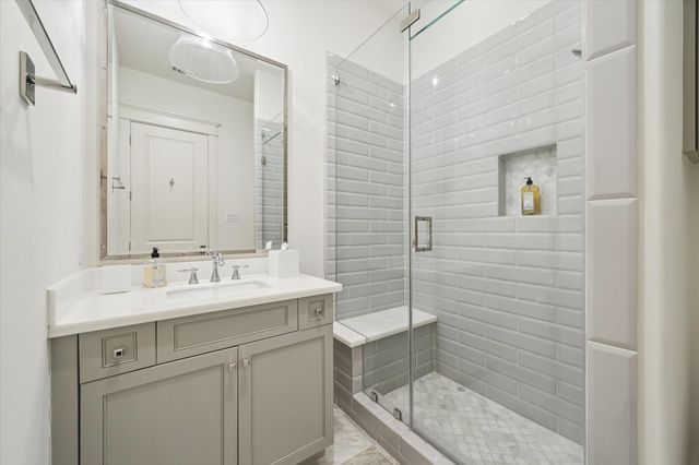 338 W 18th Street, Houston, TX 77008