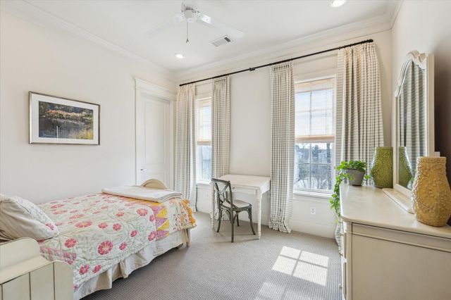 338 W 18th Street, Houston, TX 77008