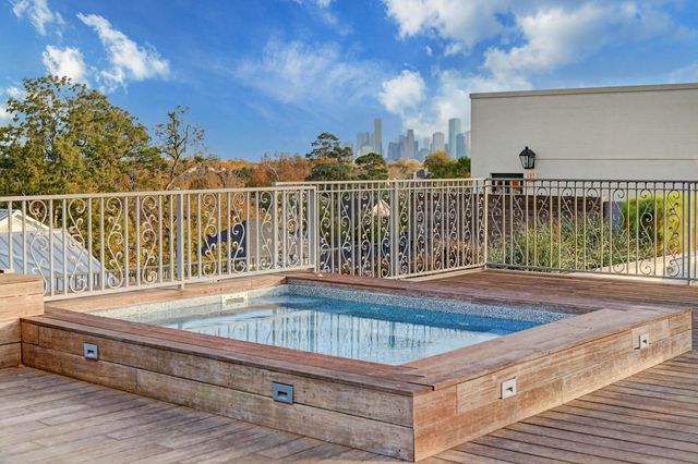 338 W 18th Street, Houston, TX 77008