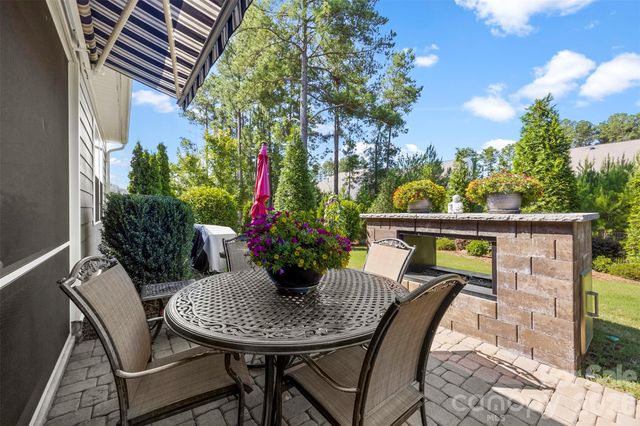 136 Picasso Trail, Mount Holly, NC 28120