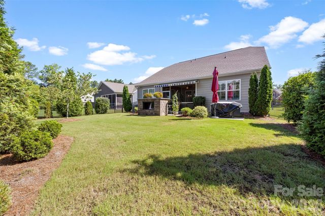 136 Picasso Trail, Mount Holly, NC 28120