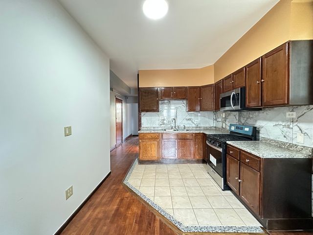 2713 W 16th Street 2, Chicago, IL 60608