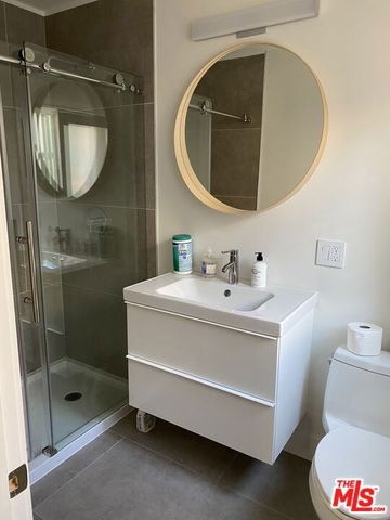 424 Pacific Street, Santa Monica, CA 90405