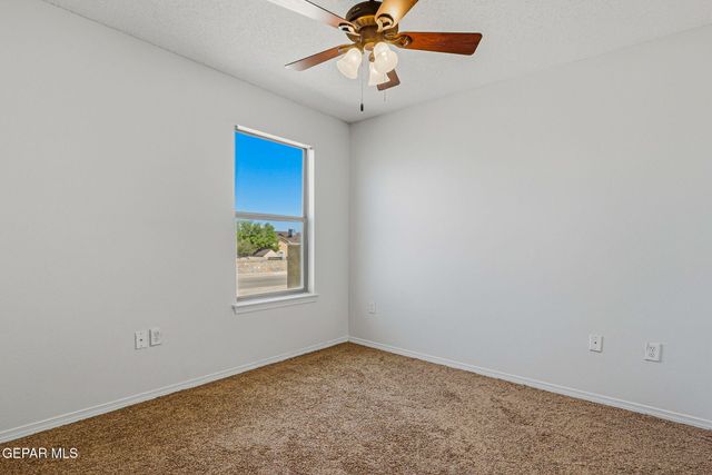 5529 IGNACIO FRIAS Drive, El Paso, TX 79934