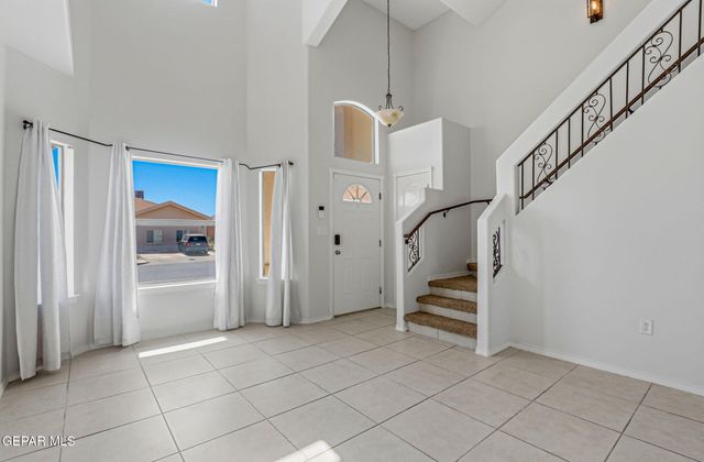 5529 IGNACIO FRIAS Drive, El Paso, TX 79934