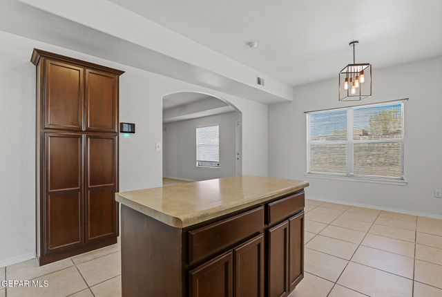 5529 IGNACIO FRIAS Drive, El Paso, TX 79934