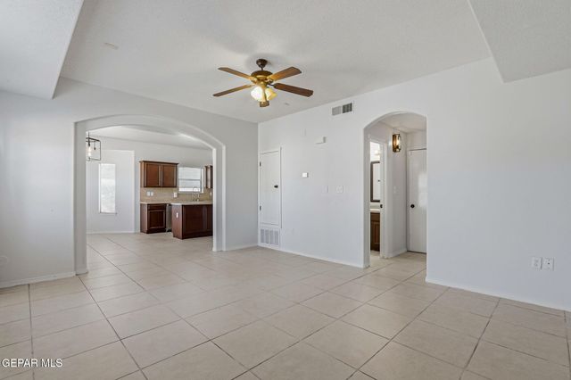 5529 IGNACIO FRIAS Drive, El Paso, TX 79934