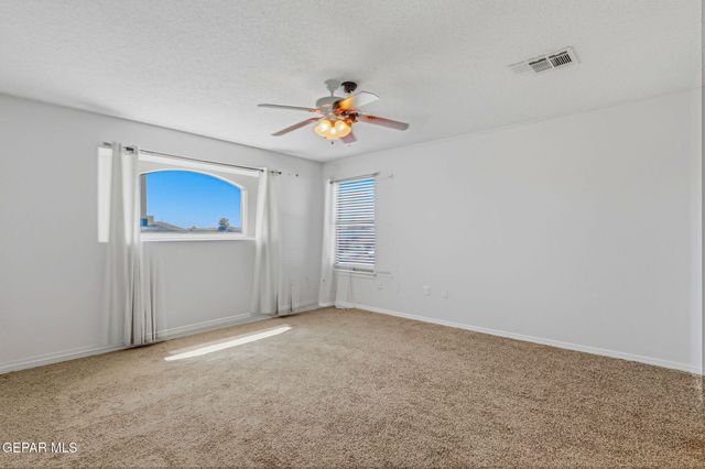 5529 IGNACIO FRIAS Drive, El Paso, TX 79934