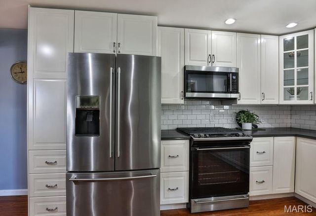 10374 Chimney Rock Drive 2, St Louis, MO 63146