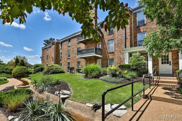 10374 Chimney Rock Drive 2, St Louis, MO 63146