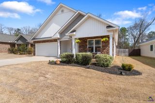 171 Hawks Ridge Trace, Byron, GA 31008