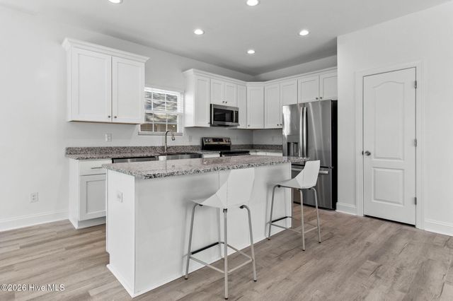 305 W Cypress Street, Elizabeth City, NC 27909