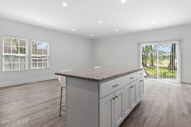 305 W Cypress Street, Elizabeth City, NC 27909