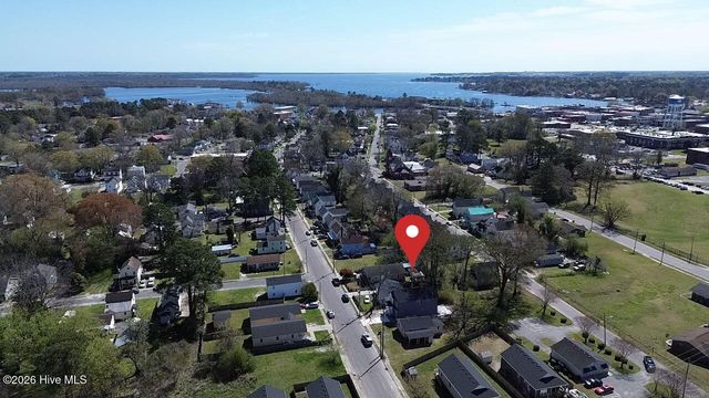305 W Cypress Street, Elizabeth City, NC 27909