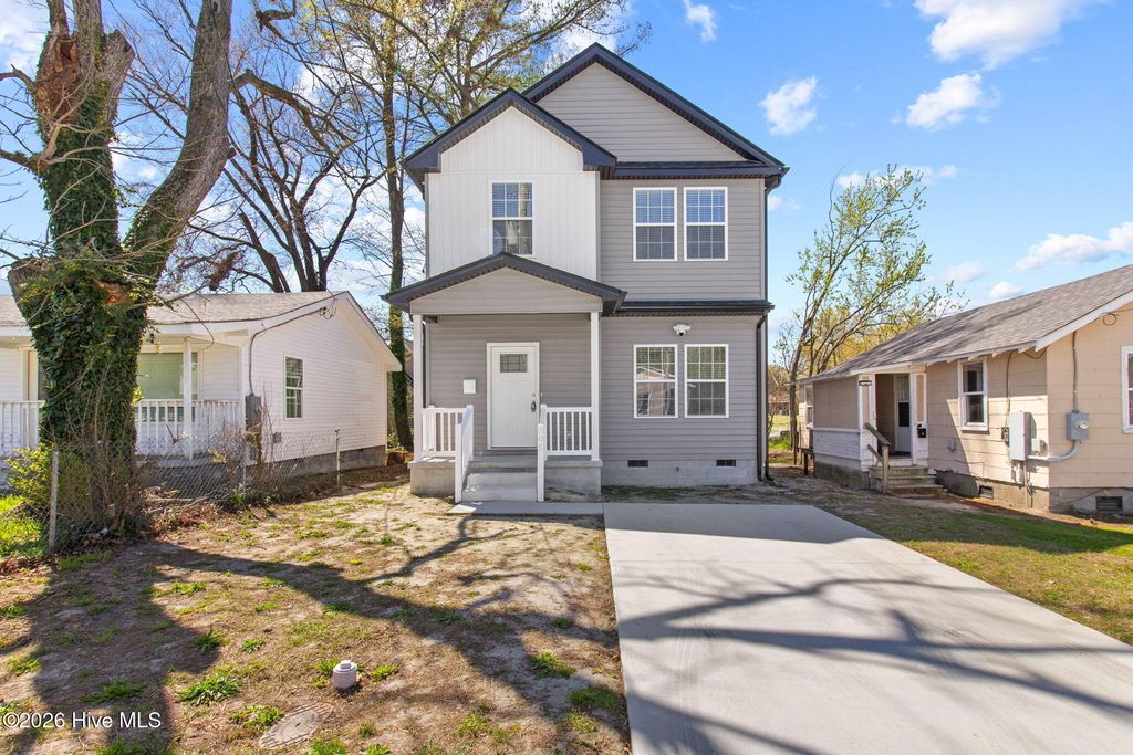 305 W Cypress Street, Elizabeth City, NC 27909