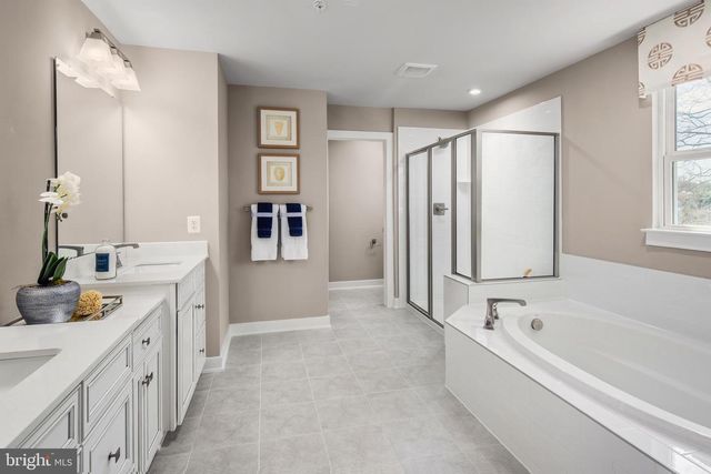 1723 VALENCIA CT, Martinsburg, WV 25403