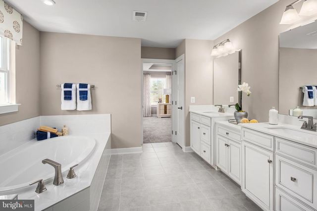 1723 VALENCIA CT, Martinsburg, WV 25403