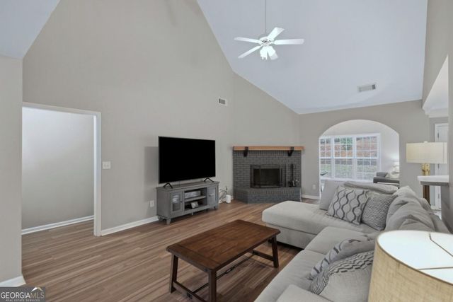 1973 Factors Walk, Hoschton, GA 30548