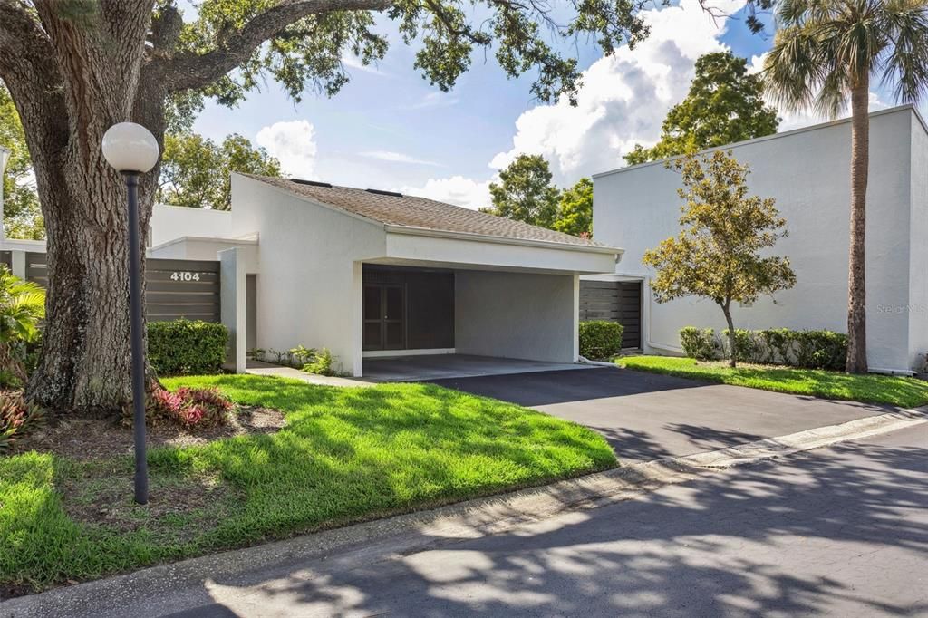 4104 NORTHMEADOW CIRCLE 4104, Tampa, FL 33618
