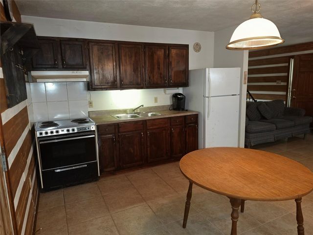 3377 Pine Lane, Saratoga, TX 77585