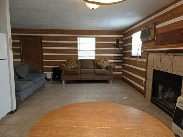 3377 Pine Lane, Saratoga, TX 77585