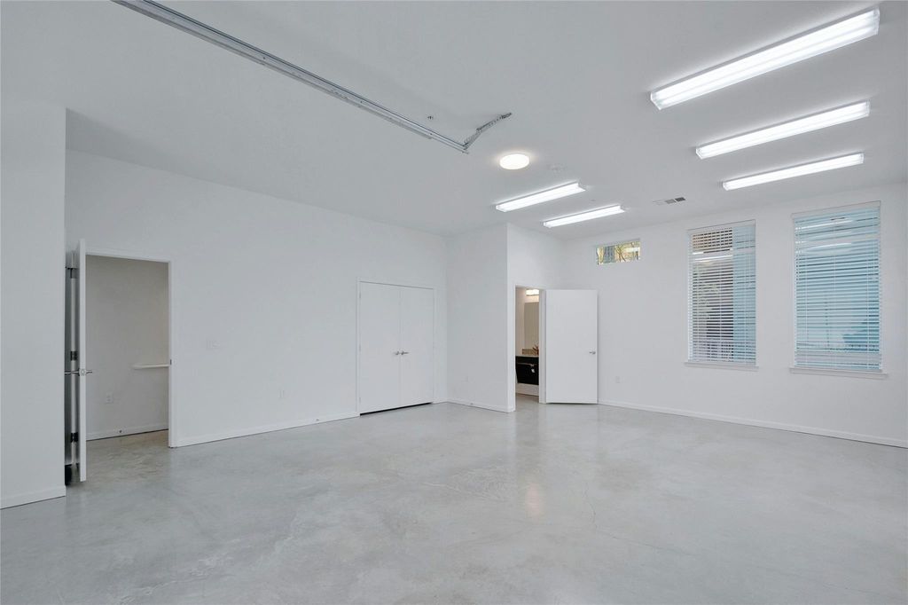 13130 Pond Springs RD 1105, Austin, TX 78729