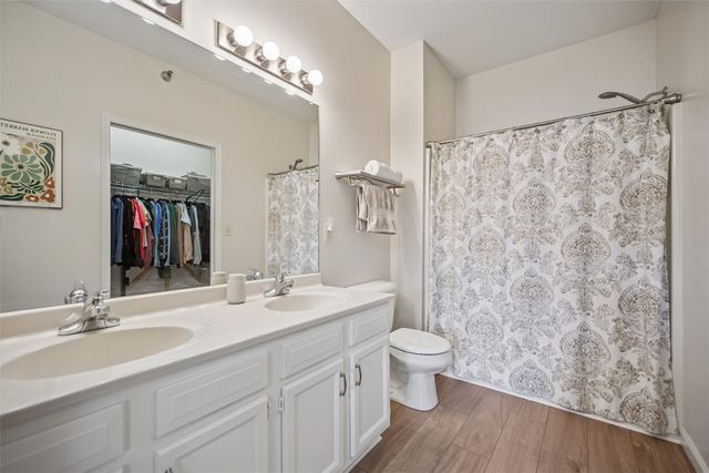 1313 SE University Avenue 102, Waukee, IA 50263