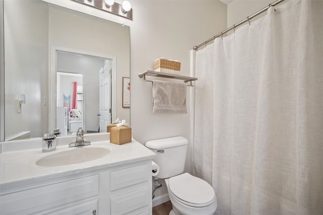 1313 SE University Avenue 102, Waukee, IA 50263