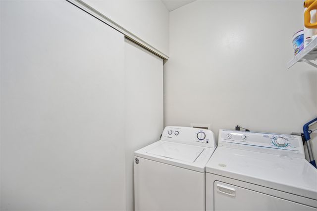 1313 SE University Avenue 102, Waukee, IA 50263