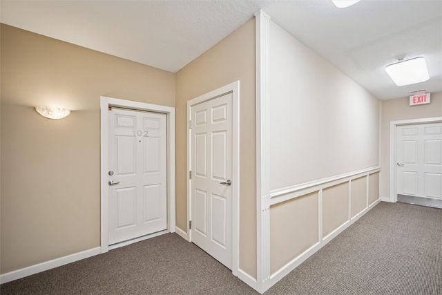 1313 SE University Avenue 102, Waukee, IA 50263