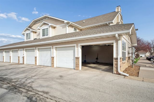 1313 SE University Avenue 102, Waukee, IA 50263