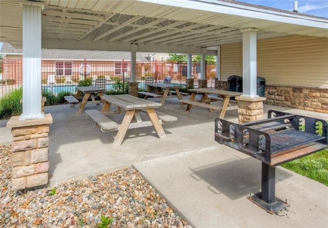 1313 SE University Avenue 102, Waukee, IA 50263