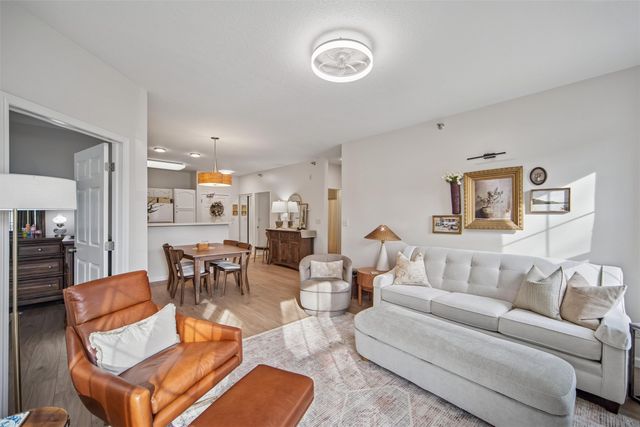 1313 SE University Avenue 102, Waukee, IA 50263