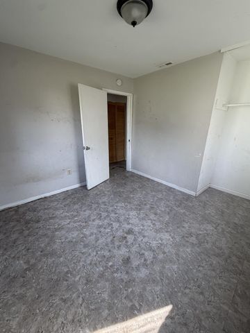 640 S New Jersey Street, Gary, IN 46403