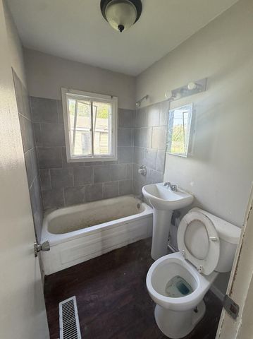 640 S New Jersey Street, Gary, IN 46403