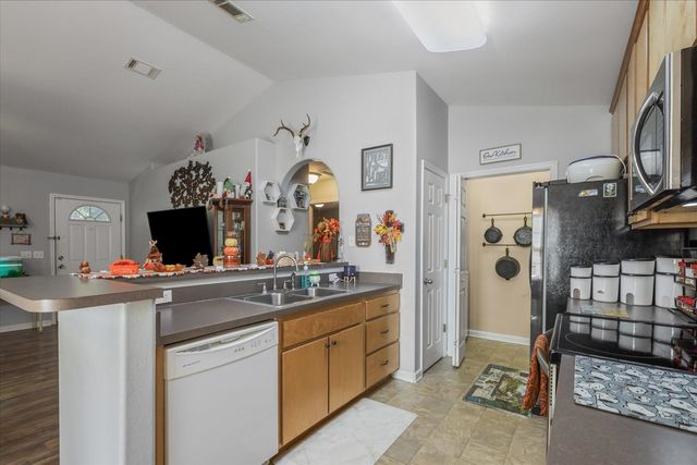 83 Dakota Drive, Crawfordville, FL 32327