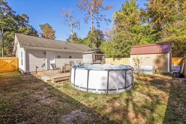 83 Dakota Drive, Crawfordville, FL 32327