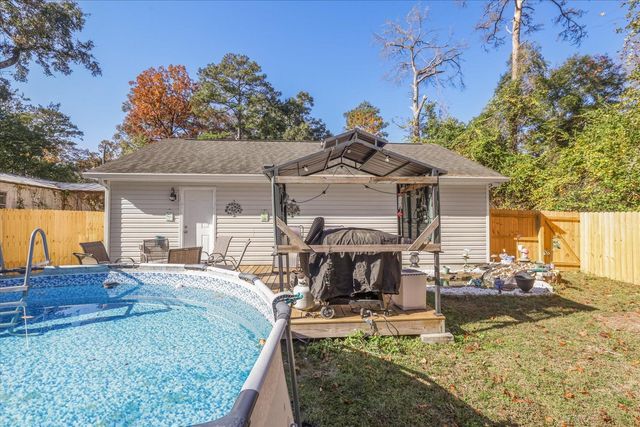 83 Dakota Drive, Crawfordville, FL 32327