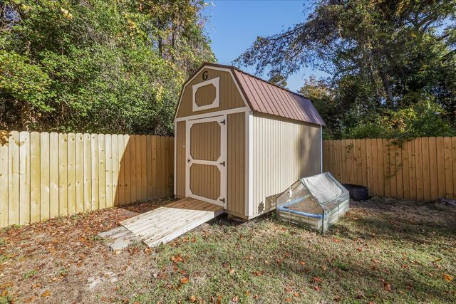 83 Dakota Drive, Crawfordville, FL 32327