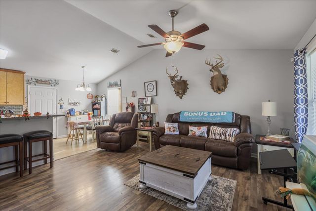 83 Dakota Drive, Crawfordville, FL 32327