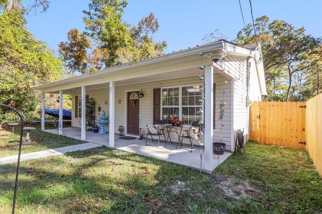 83 Dakota Drive, Crawfordville, FL 32327