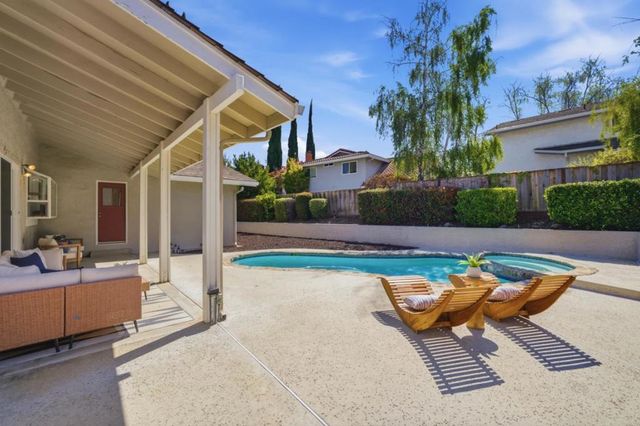 1594 Pam Lane, San Jose, CA 95120