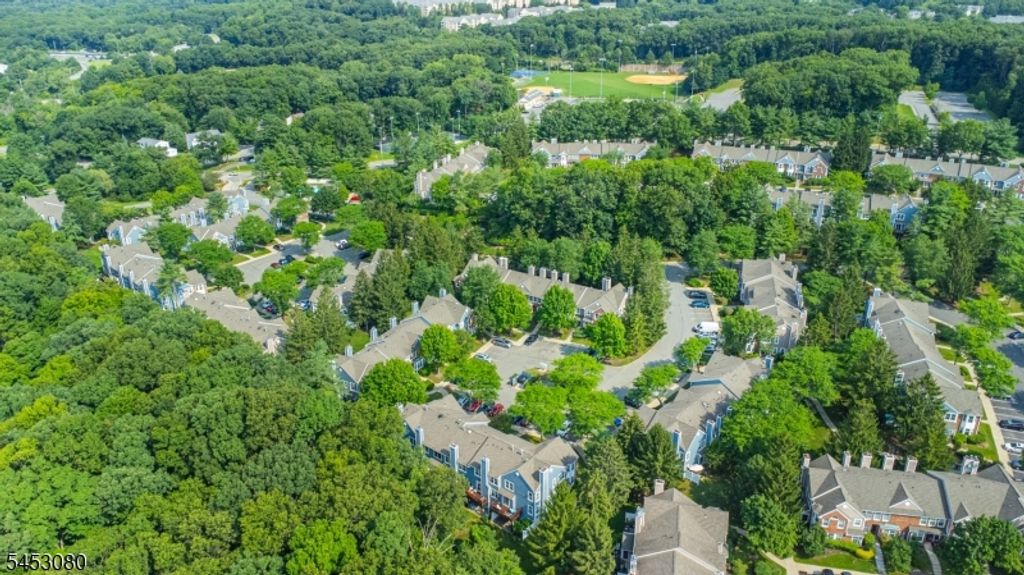 54 Woodledge Ct, Rockaway Twp., NJ 07866 — photo 4