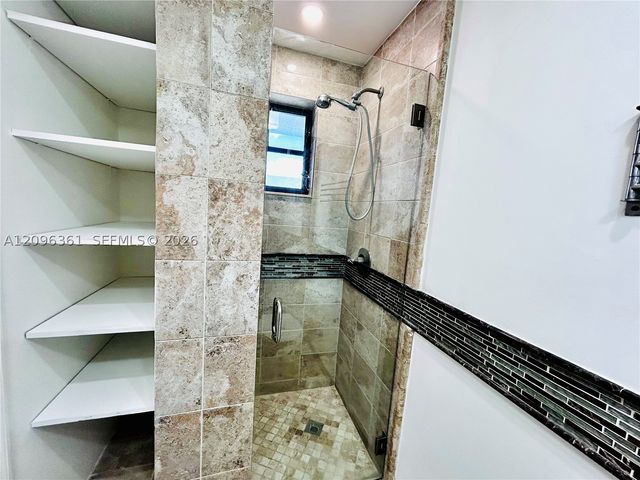 11841 SW 18th St 3-21, Miami, FL 33175