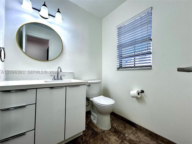 11841 SW 18th St 3-21, Miami, FL 33175