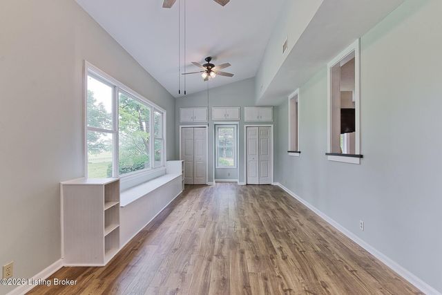 6301&6303 Innisbrook Dr, Prospect, KY 40059