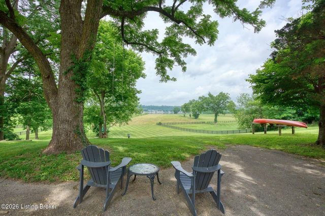 6301&6303 Innisbrook Dr, Prospect, KY 40059