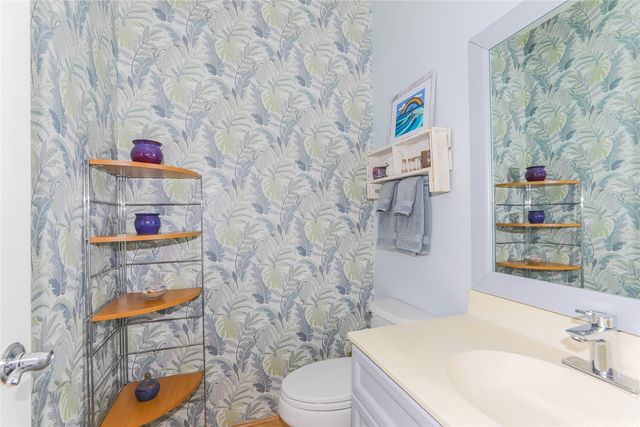 379 Ainahou Street, Honolulu, HI 96825
