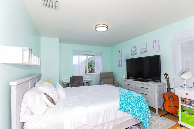 379 Ainahou Street, Honolulu, HI 96825