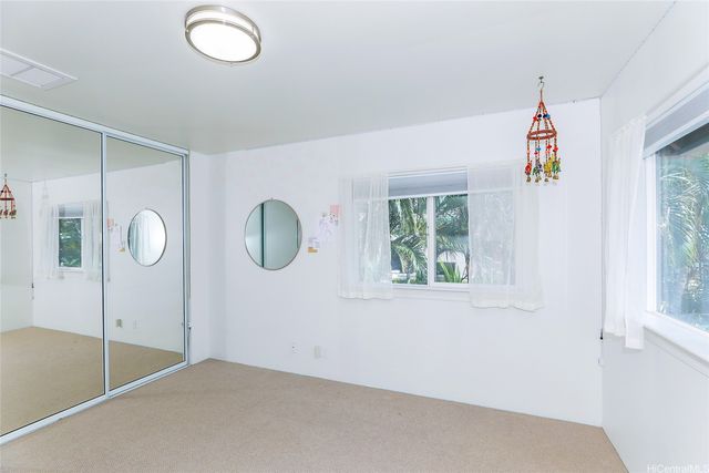 379 Ainahou Street, Honolulu, HI 96825